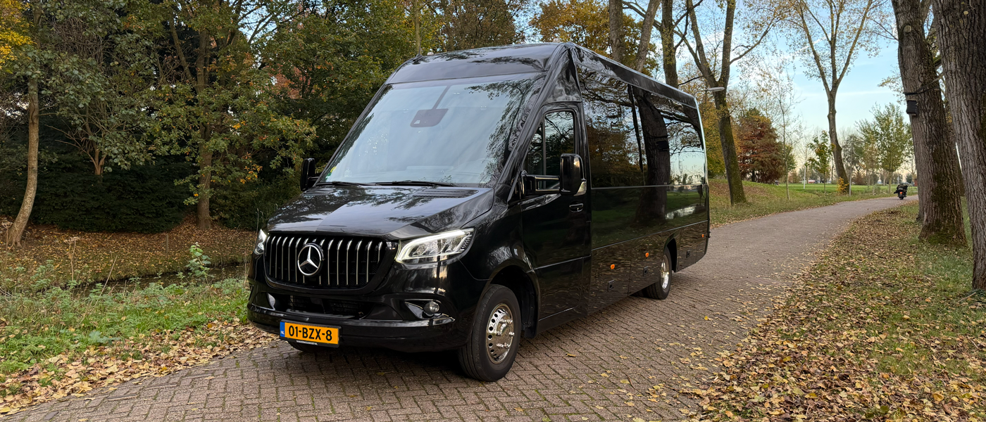 27 persoons minibus Minibuscentrale