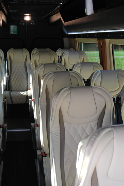 19 persoons minibus Minibuscentrale