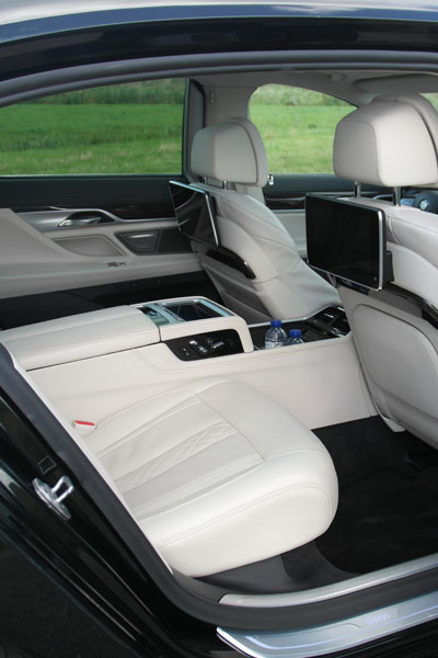 Minibuscentrale Auto met chauffeur - BMW 7-serie