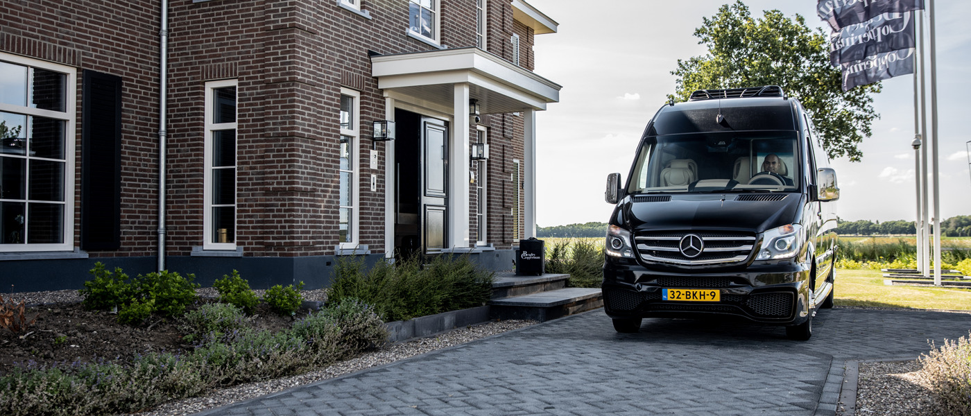 Banner minibus